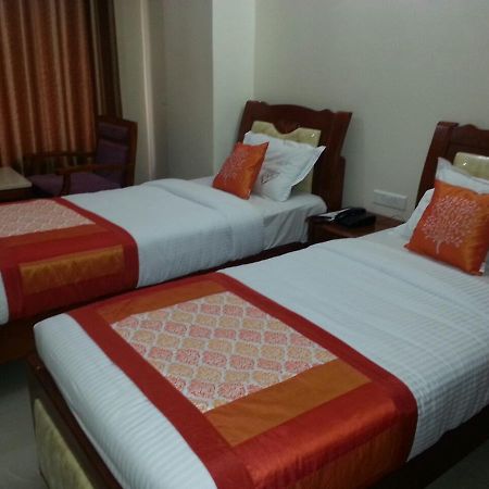צ'נאי Hotel Shrivalli Residency מראה חיצוני תמונה